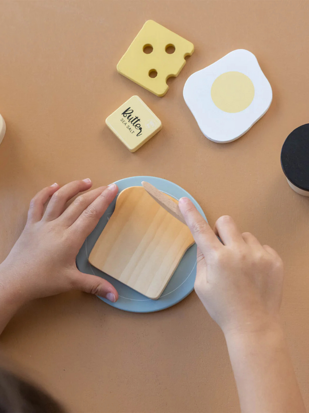 Little Dutch Wooden Toaster Set